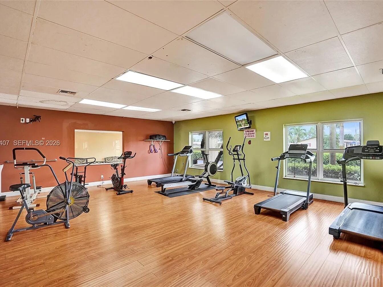 2956 Crosley Drive E C — photo 12