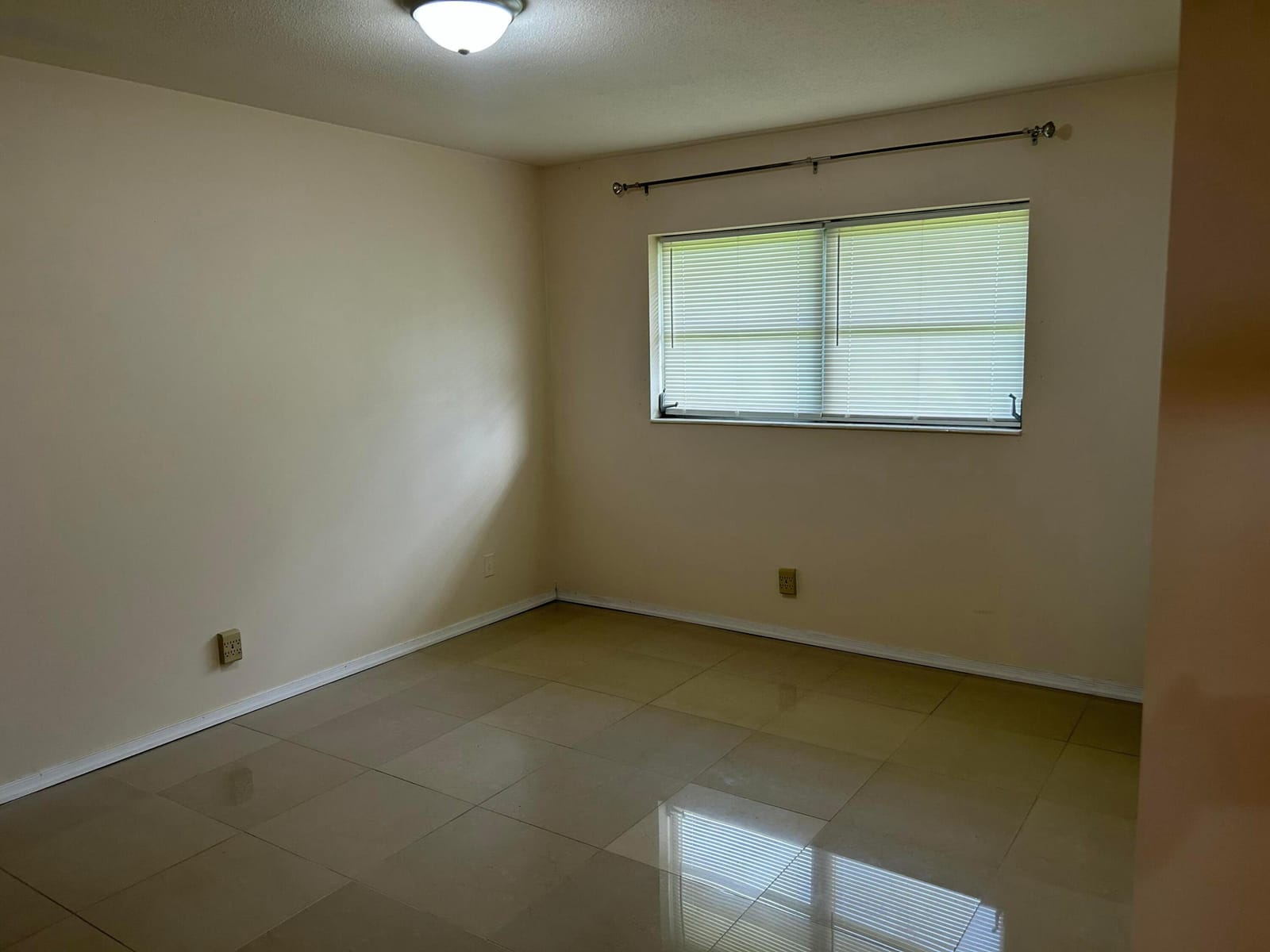 2956 Crosley Drive E C — photo 5