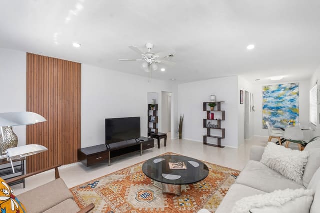 23 NE 19TH Avenue, Pompano Beach, FL 33060