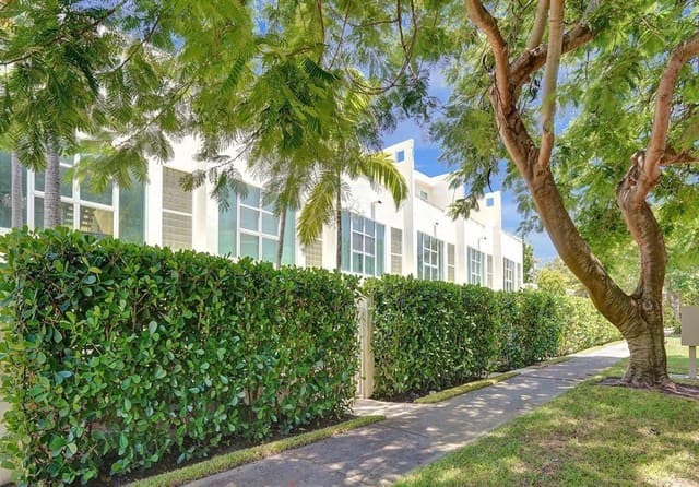 1703 NE 5TH Court 1703, Fort Lauderdale, FL 33301