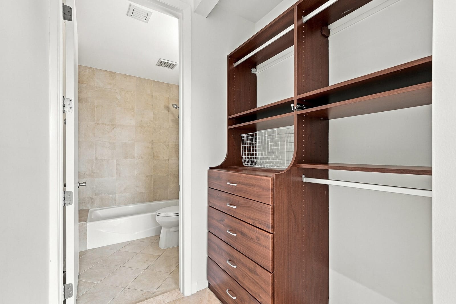 1703 NE 5TH Court 1703, Fort Lauderdale, FL 33301 photo 18