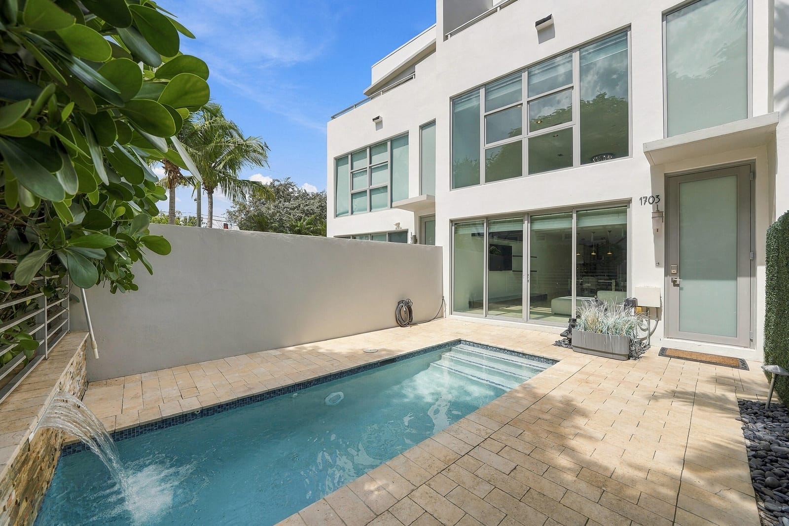 1703 NE 5TH Court 1703, Fort Lauderdale, FL 33301 photo 3
