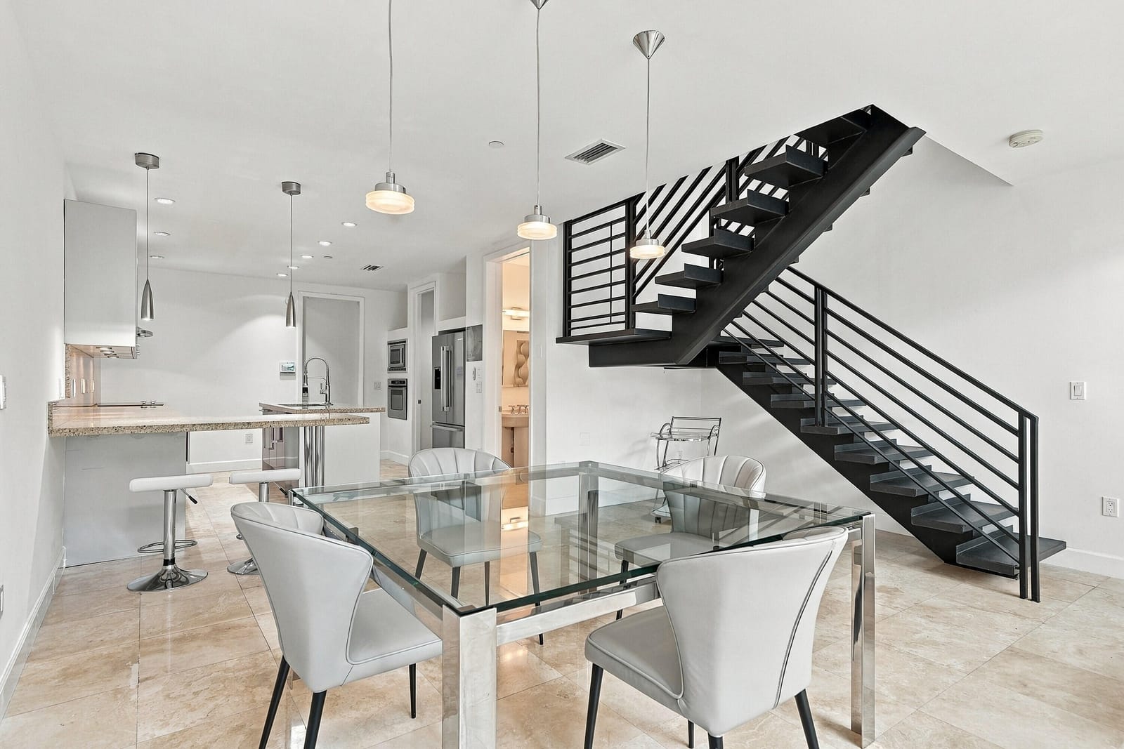 1703 NE 5TH Court 1703, Fort Lauderdale, FL 33301 photo 7