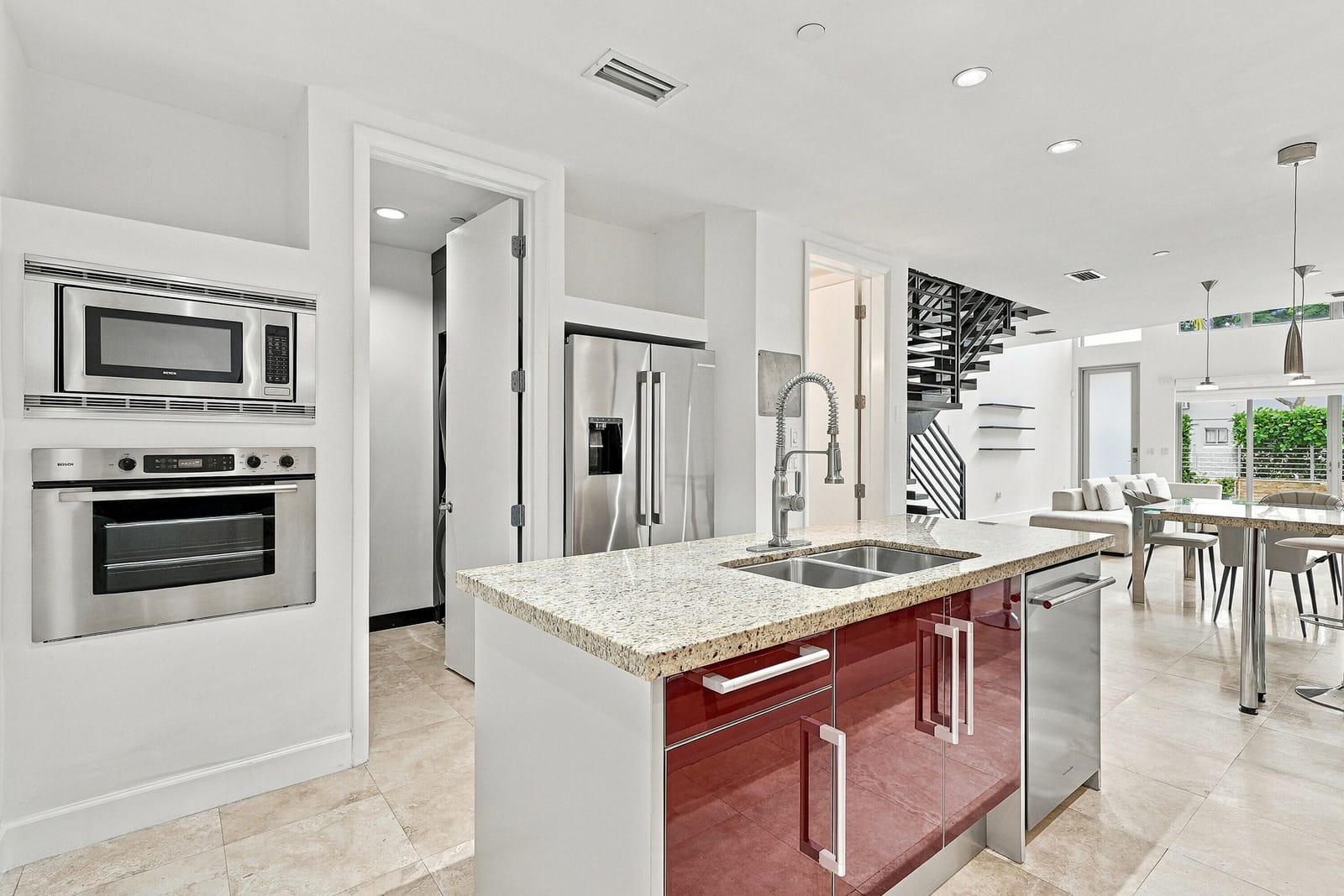 1703 NE 5TH Court 1703, Fort Lauderdale, FL 33301 photo 9