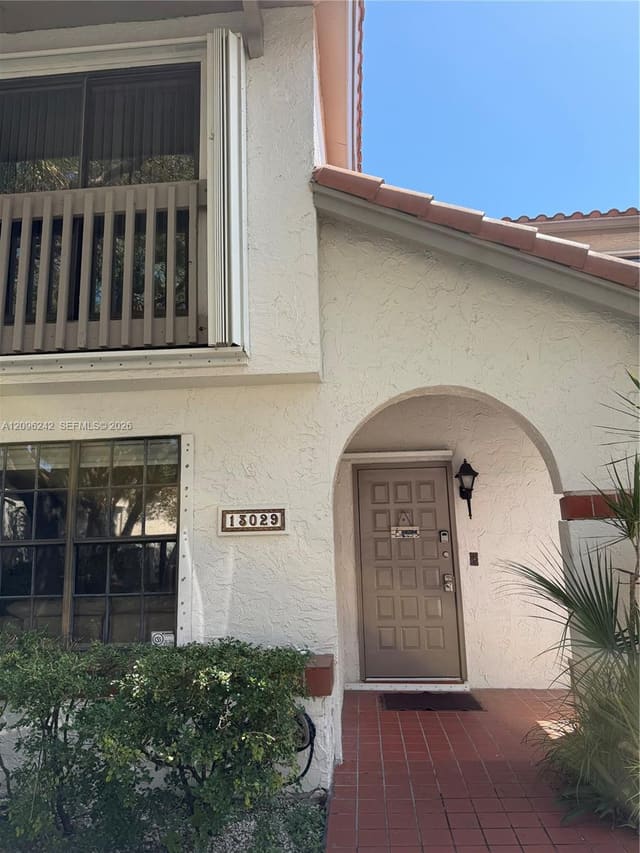 13029 SW 95th Avenue, Miami, FL 33176
