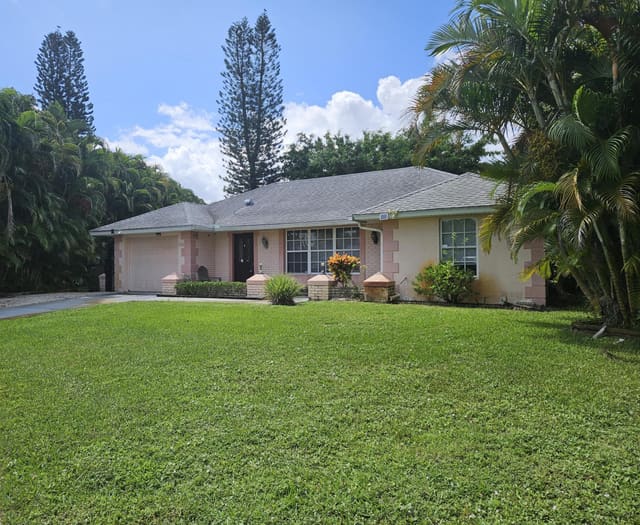 286 NE Brunson Court, Port St. Lucie, FL 34983
