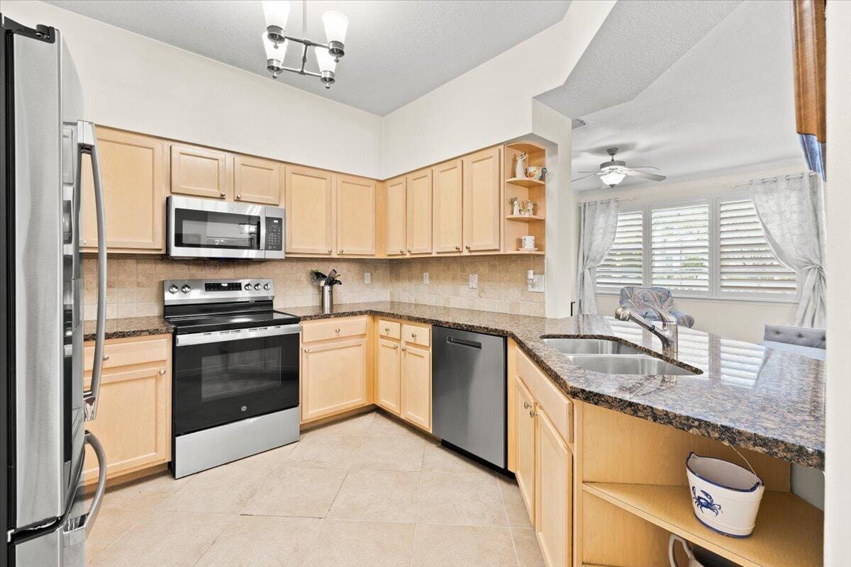 776 DAKOTA Drive 102, Jupiter, FL 33458 photo 14