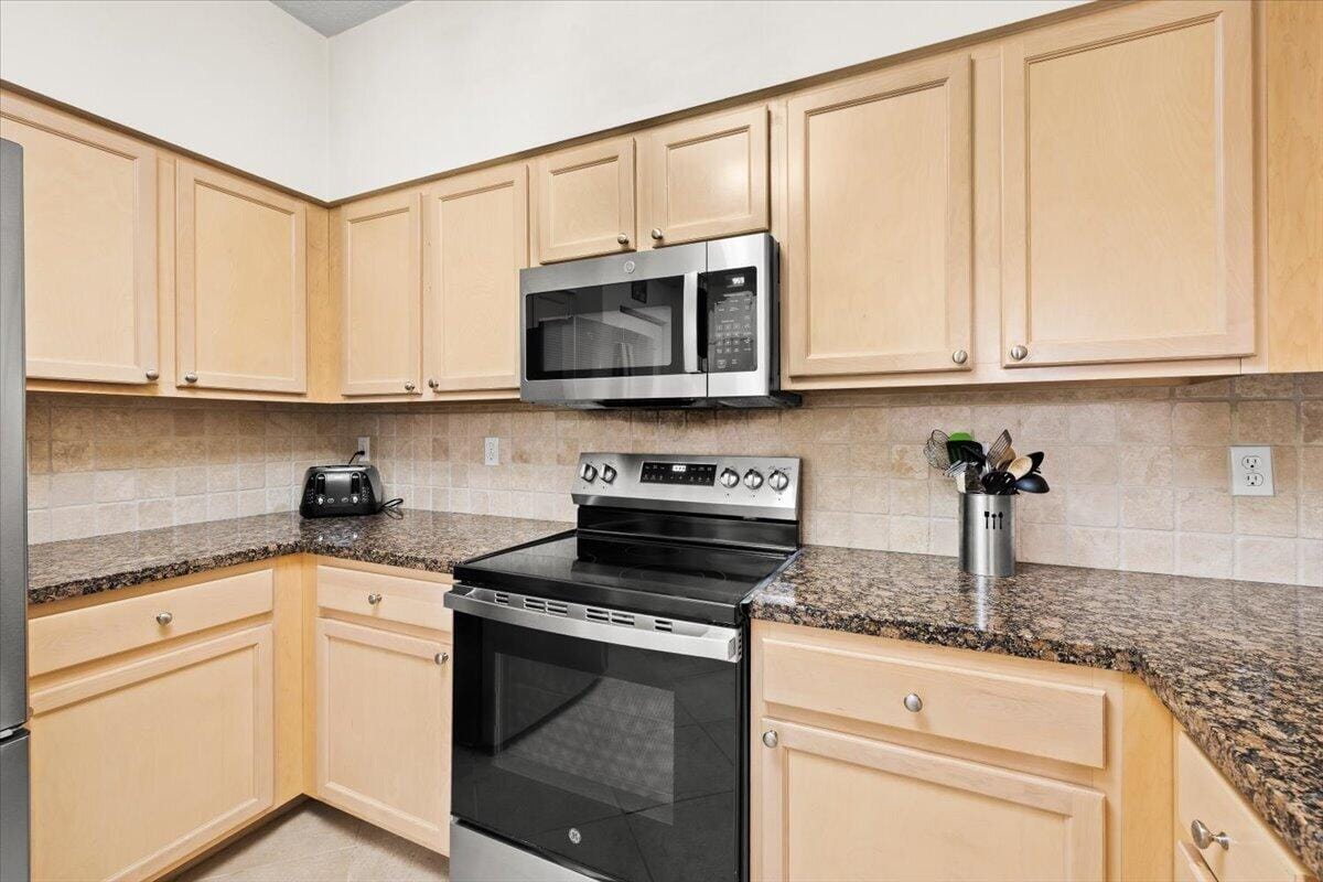 776 DAKOTA Drive 102, Jupiter, FL 33458 photo 17