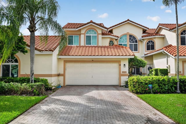 457 W PALM AIRE Drive, Pompano Beach, FL 33069