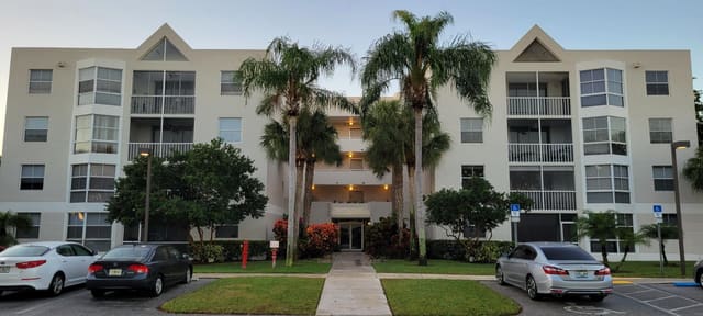 5936 Morningstar Circle 202, Delray Beach, FL 33484