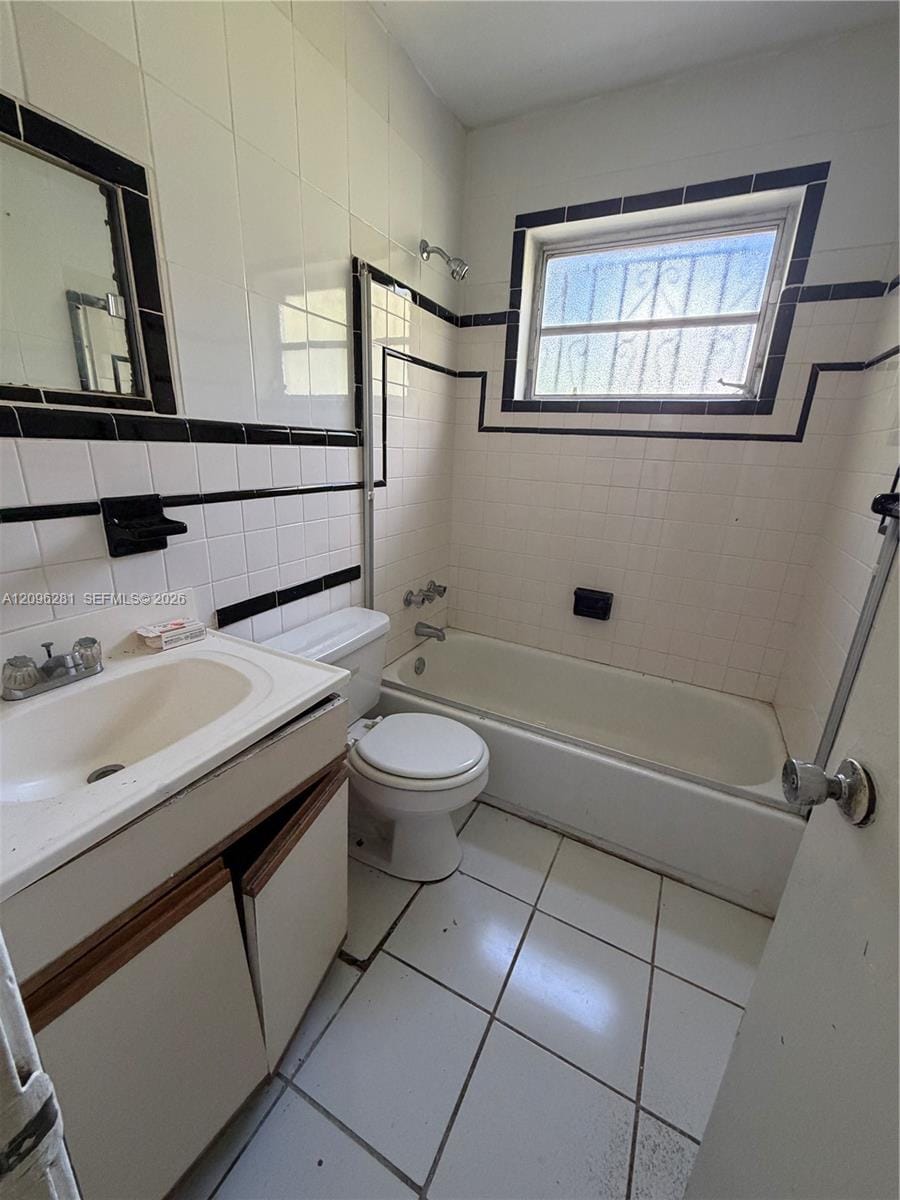 4824 NW 15th Court — photo 6