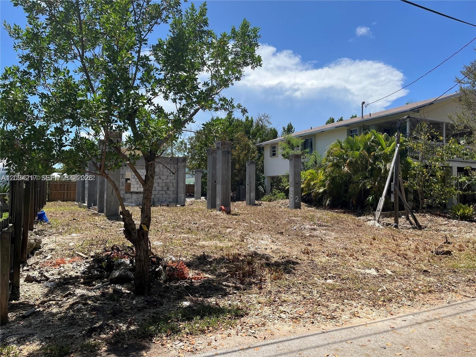 971 Valencia Road — photo 3