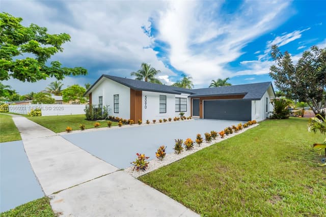 5090 SW 11th Street, Margate, FL 33068