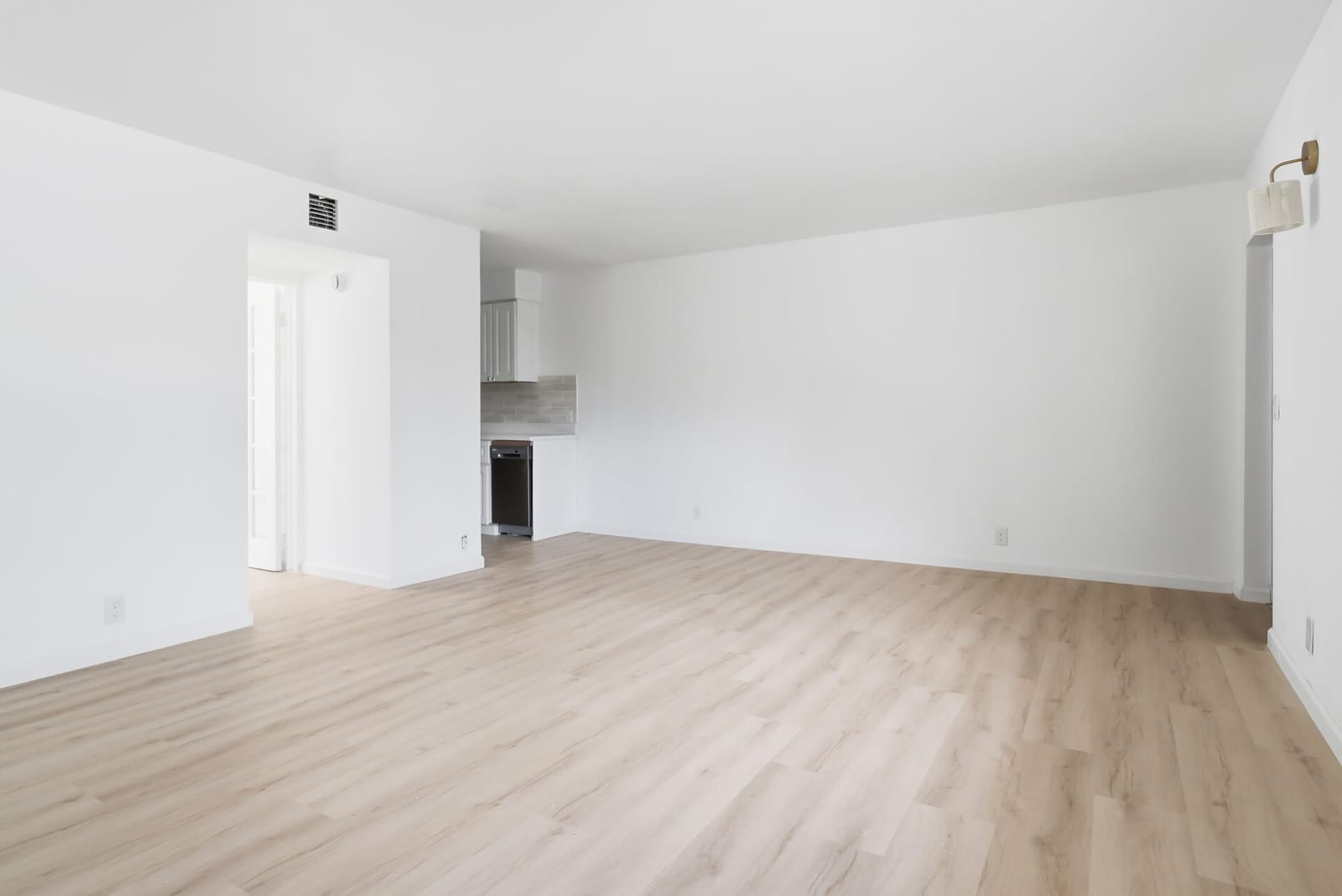 201 S Lakeside Drive Unit 2 — photo 4