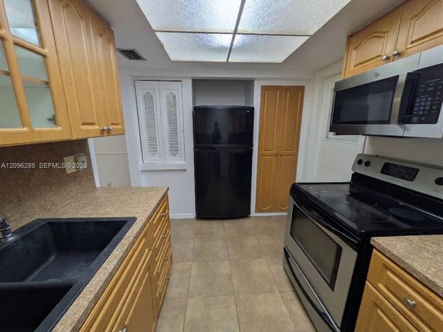 1326 SW 75th Avenue, North Lauderdale, FL 33068