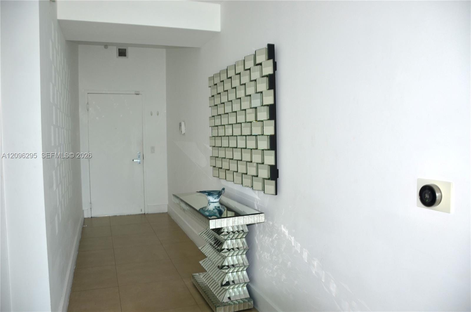 888 Biscayne Boulevard 4701 — photo 2