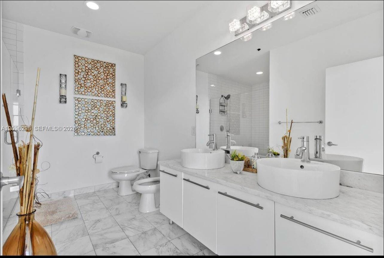 888 Biscayne Boulevard 4701, Miami, FL 33132 photo 16