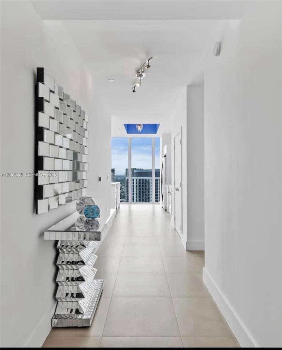 888 Biscayne Boulevard 4701 — photo 3
