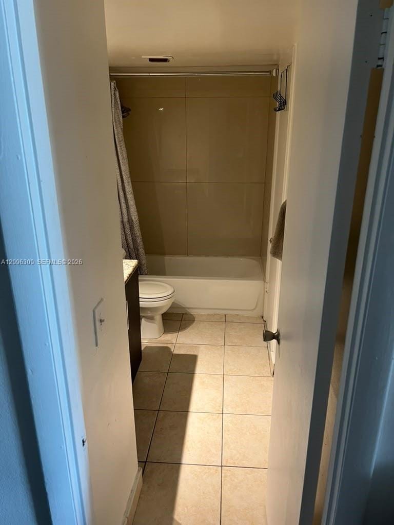 486 NW 165th St Road B-603, Miami, FL 33169 photo 15