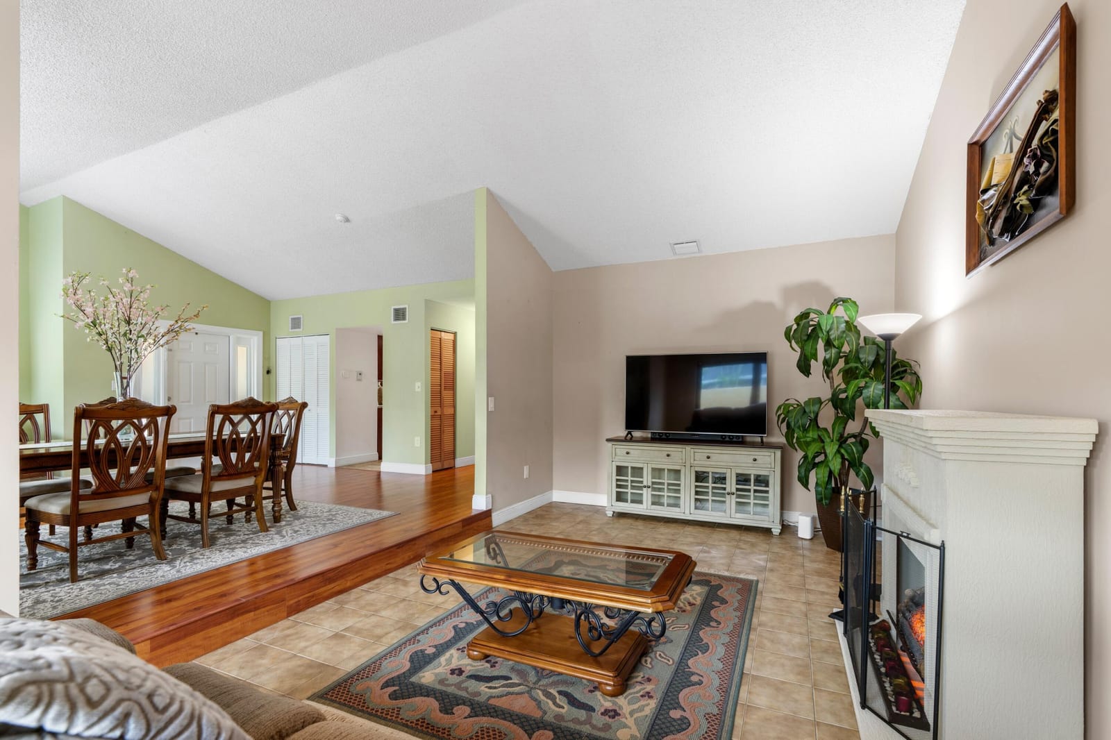 4051 SW 82ND Terrace — photo 8