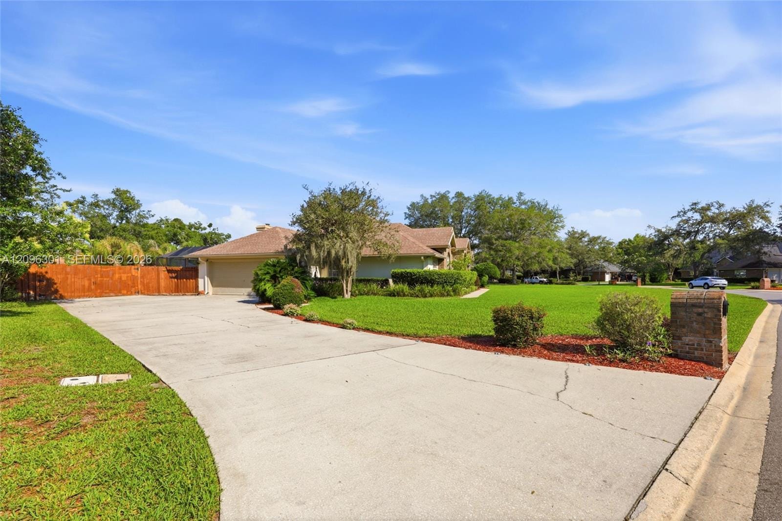 1140 Hideaway Drive N — photo 3