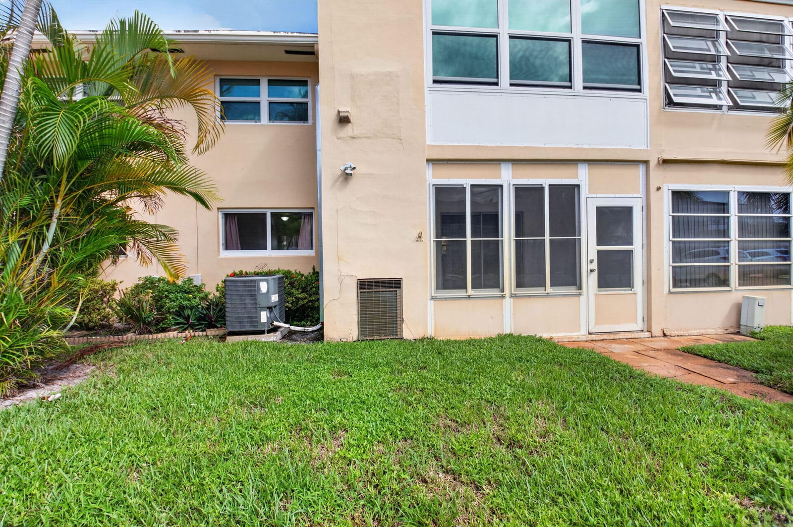 2192 NE 1st Way 104, Boynton Beach, FL 33435 photo 17