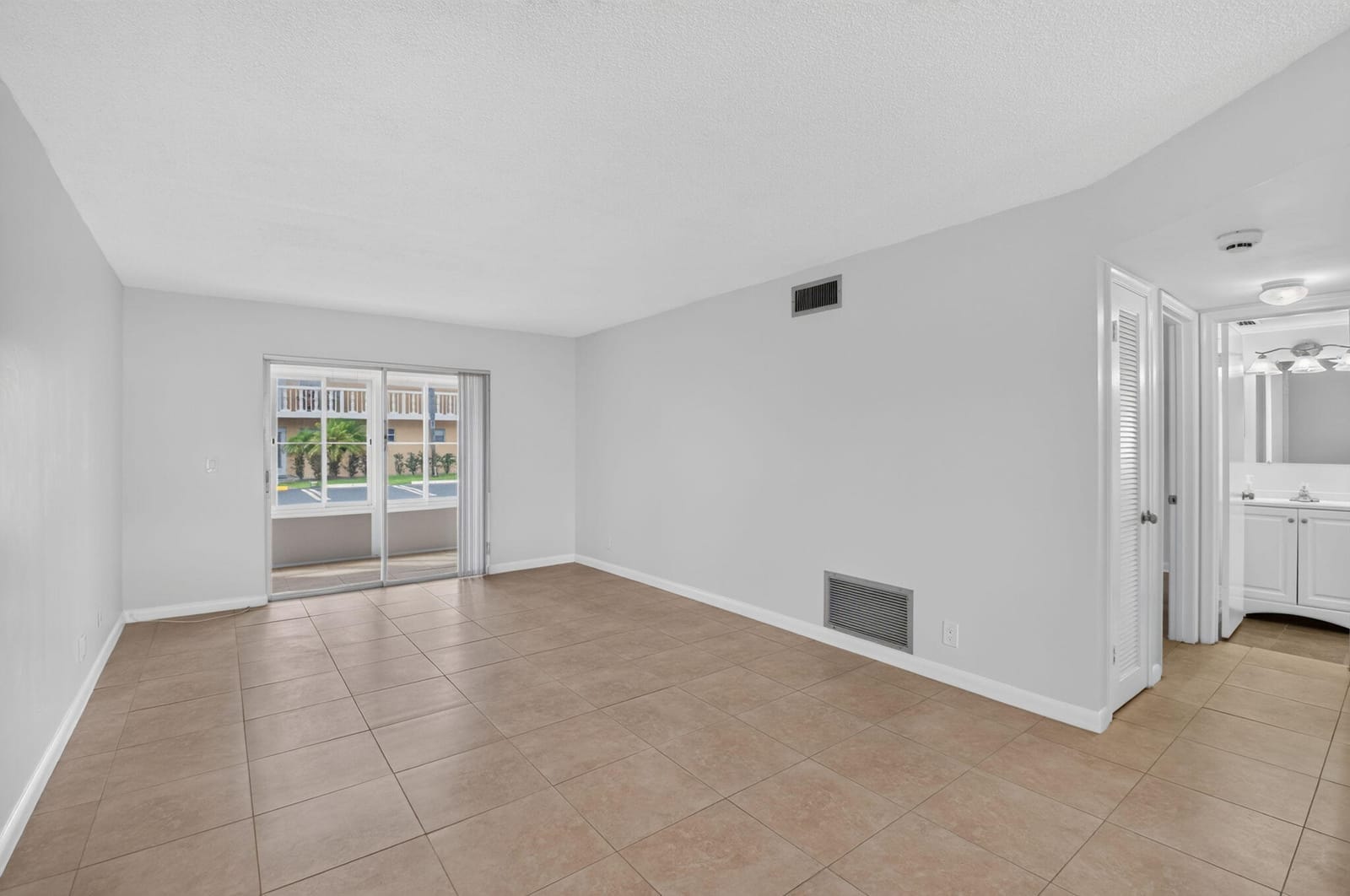 2192 NE 1st Way 104, Boynton Beach, FL 33435 photo 5