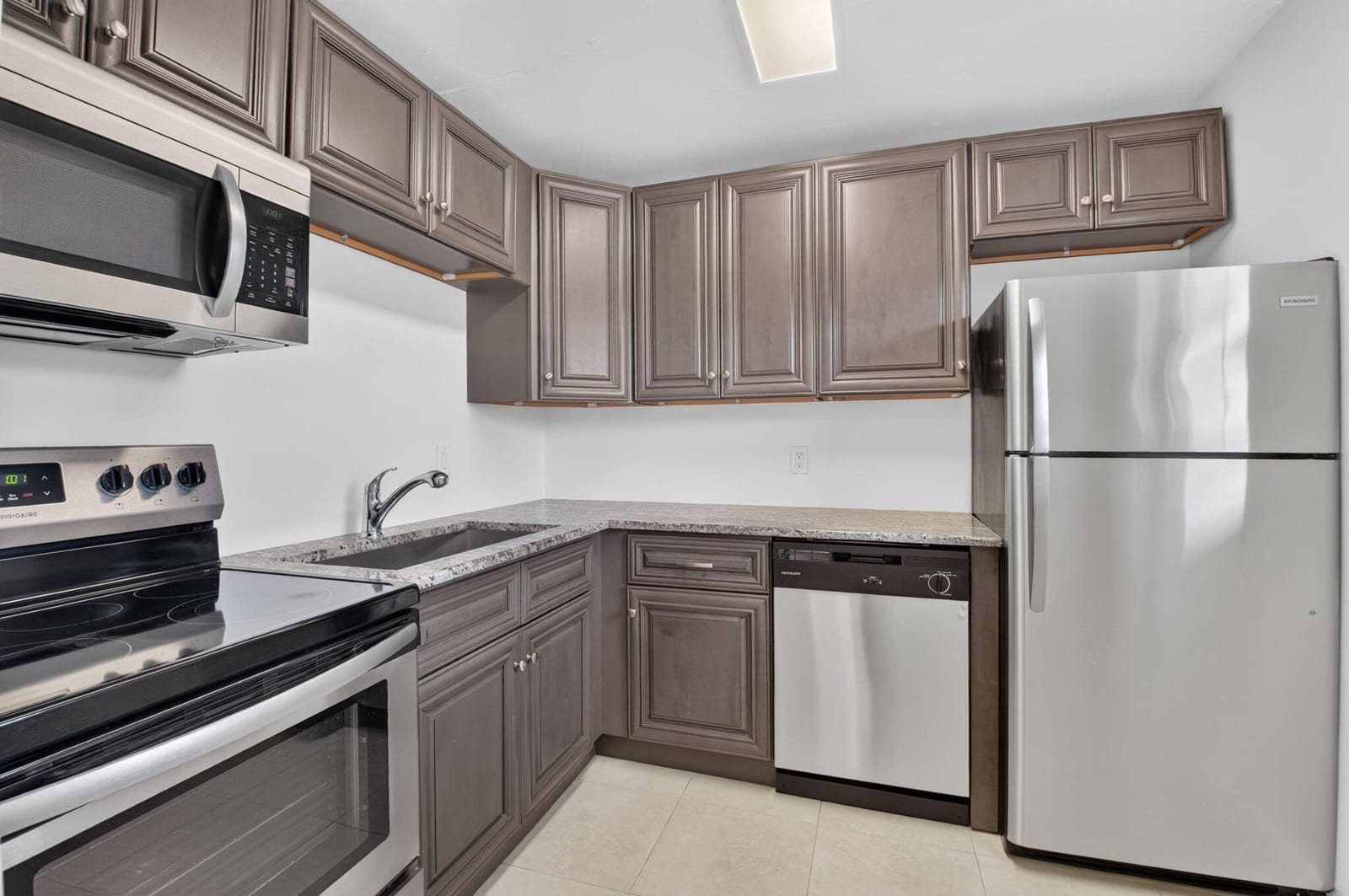 2192 NE 1st Way 104, Boynton Beach, FL 33435 photo 7