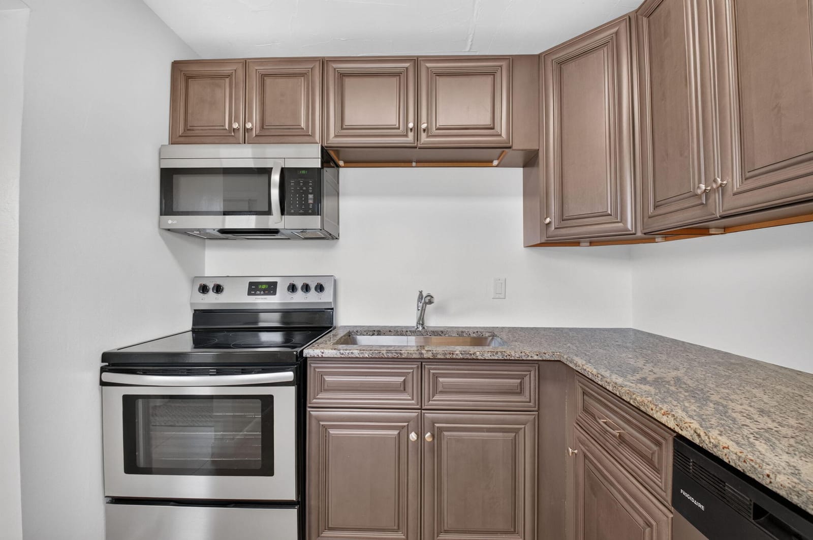 2192 NE 1st Way 104, Boynton Beach, FL 33435 photo 8