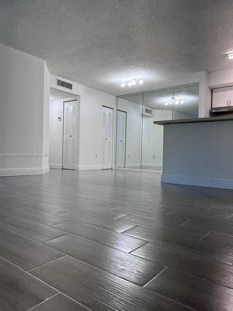 19055 NW 62nd Avenue 111, Hialeah, FL 33015 photo 8