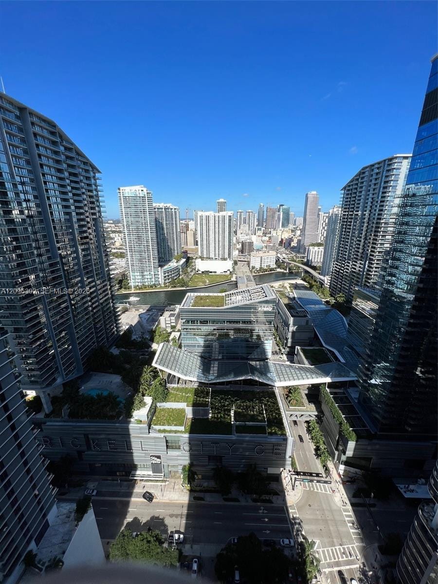 45 SW 9th Street 3709