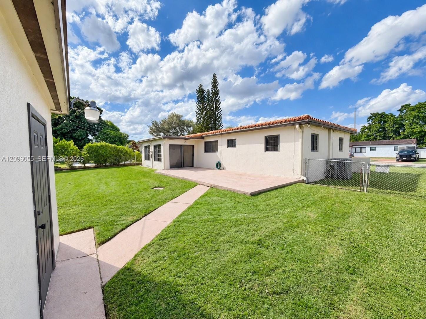 7960 SW 36th Terrace — photo 4