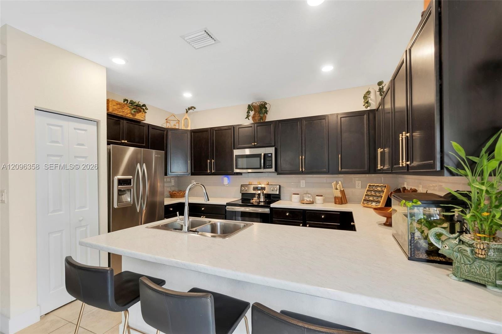 10615 W 34th Court, Hialeah, FL 33018 photo 15