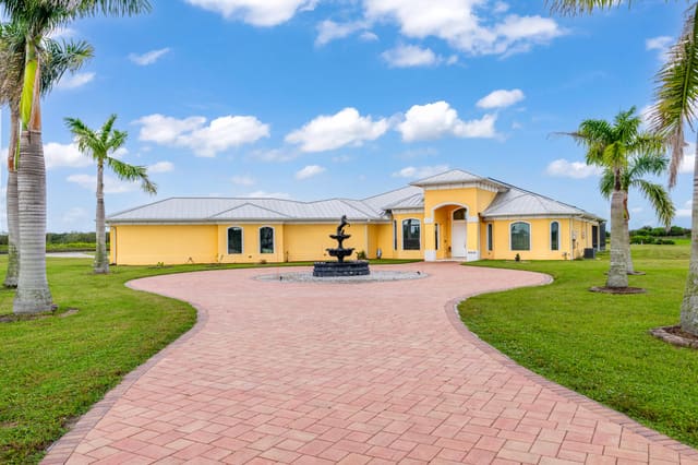 20008 SOUTHERN STAR Drive, Fort Pierce, FL 34945
