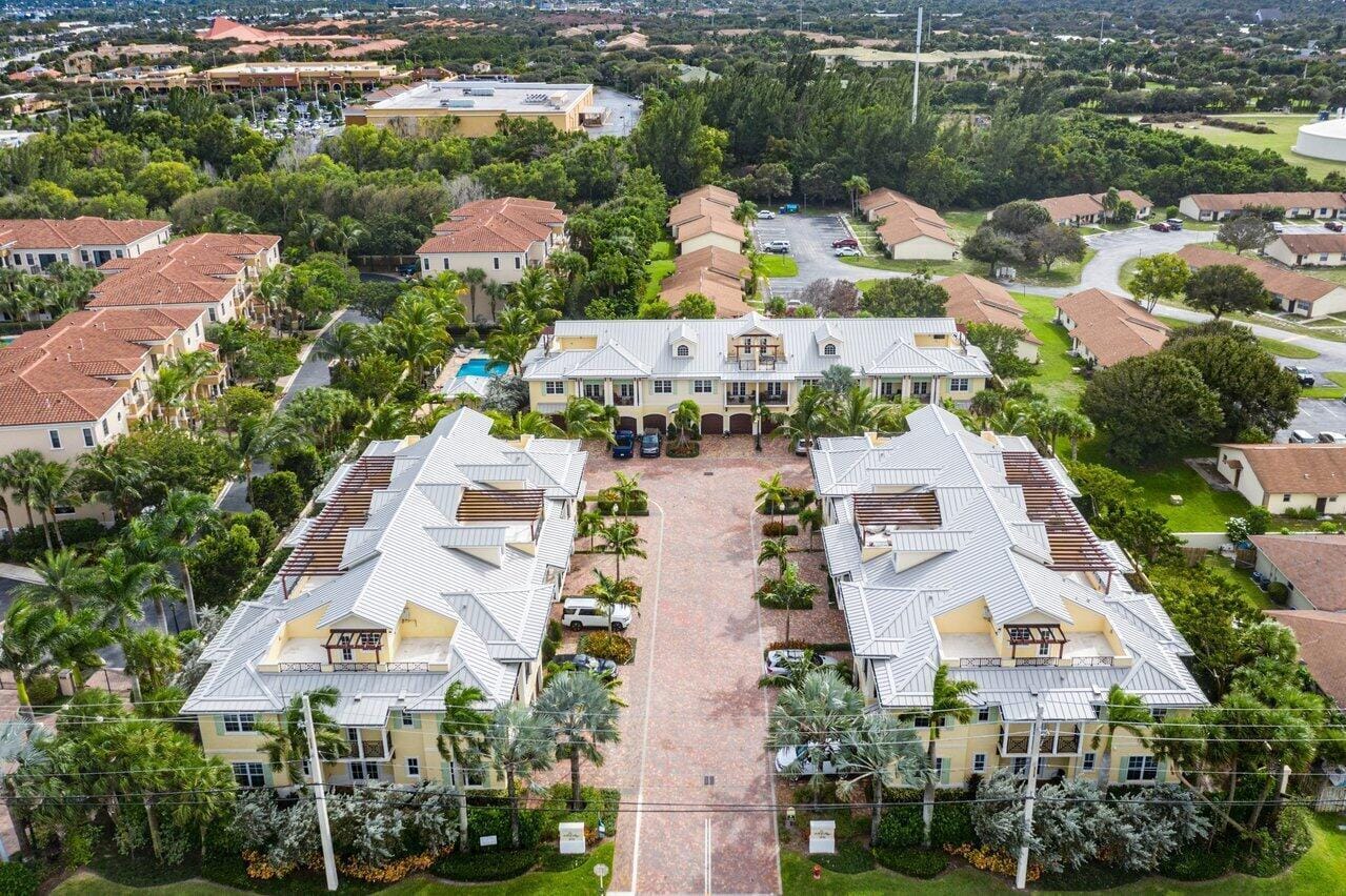 3770 County Line Road C2, Tequesta, FL 33469 photo 3