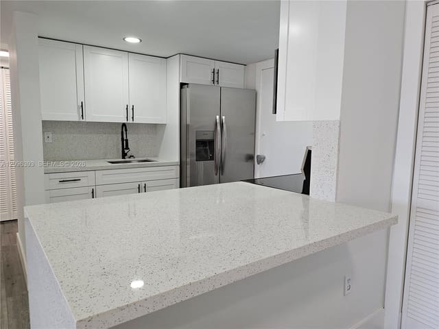 15888 SW 95th Avenue 210, Miami, FL 33157