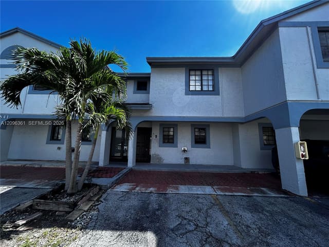 11841 SW 18th Street 3-21, Miami, FL 33175