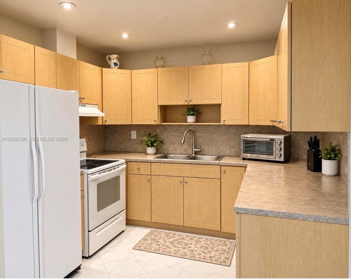 6110 SW 95th Court — photo 6