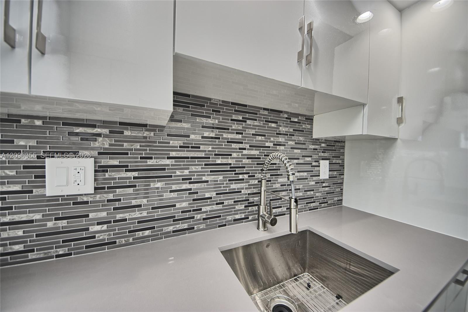 1660 NE 191st Street 309-1, Miami, FL 33179 photo 7