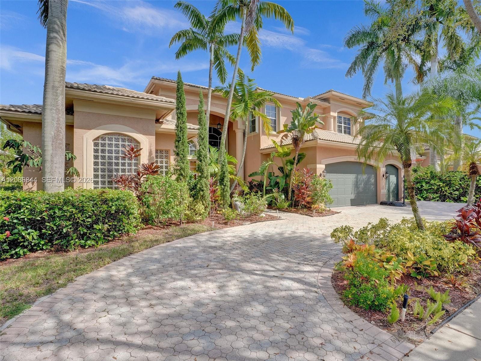 19462 SATURNIA LAKES Drive — photo 1