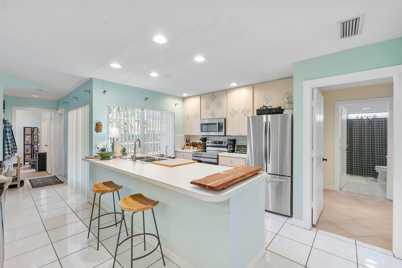9041 SUN TERRACE Circle A, West Palm Beach, FL 33403 photo 4