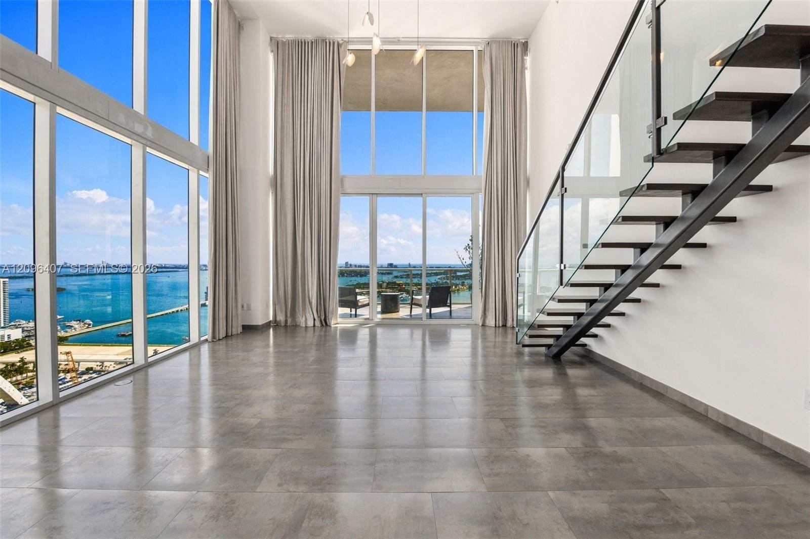 1040 Biscayne Boulevard 3704 — photo 2