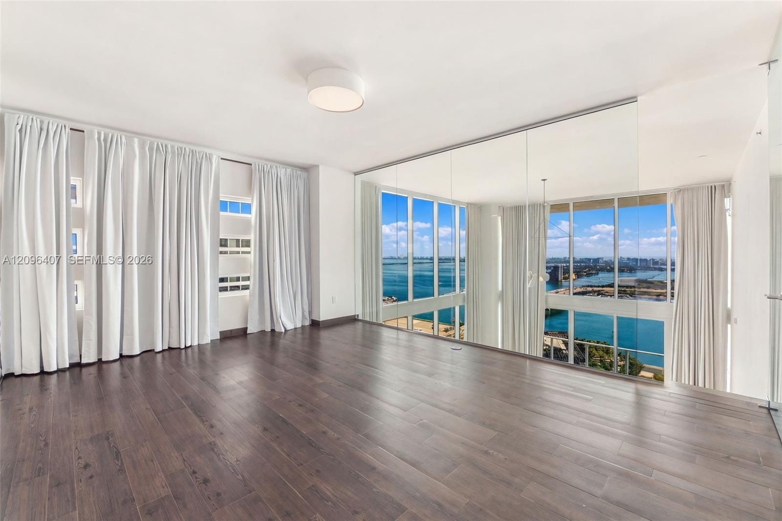 1040 Biscayne Boulevard 3704, Miami, FL 33132 photo 16