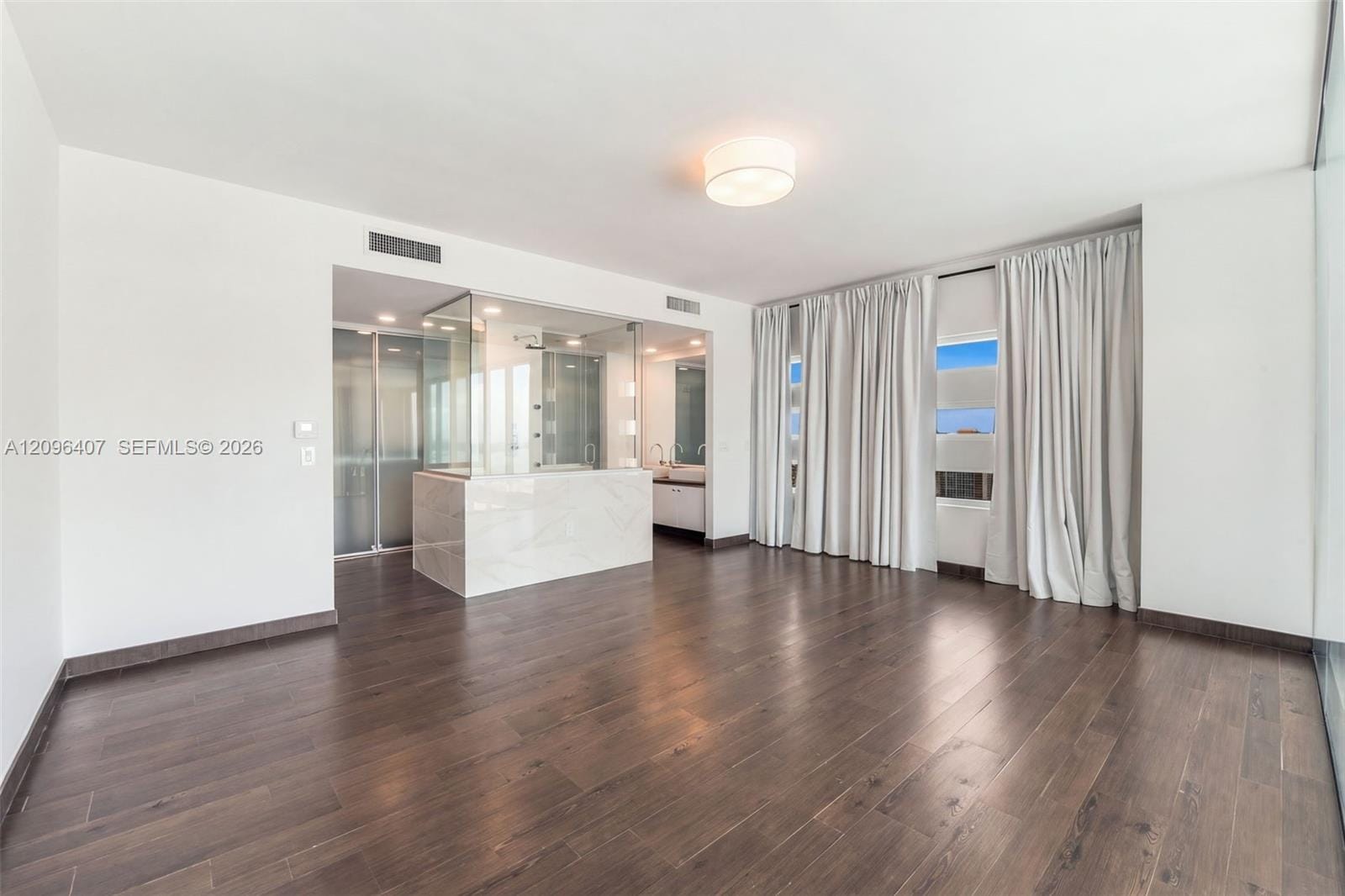 1040 Biscayne Boulevard 3704, Miami, FL 33132 photo 17