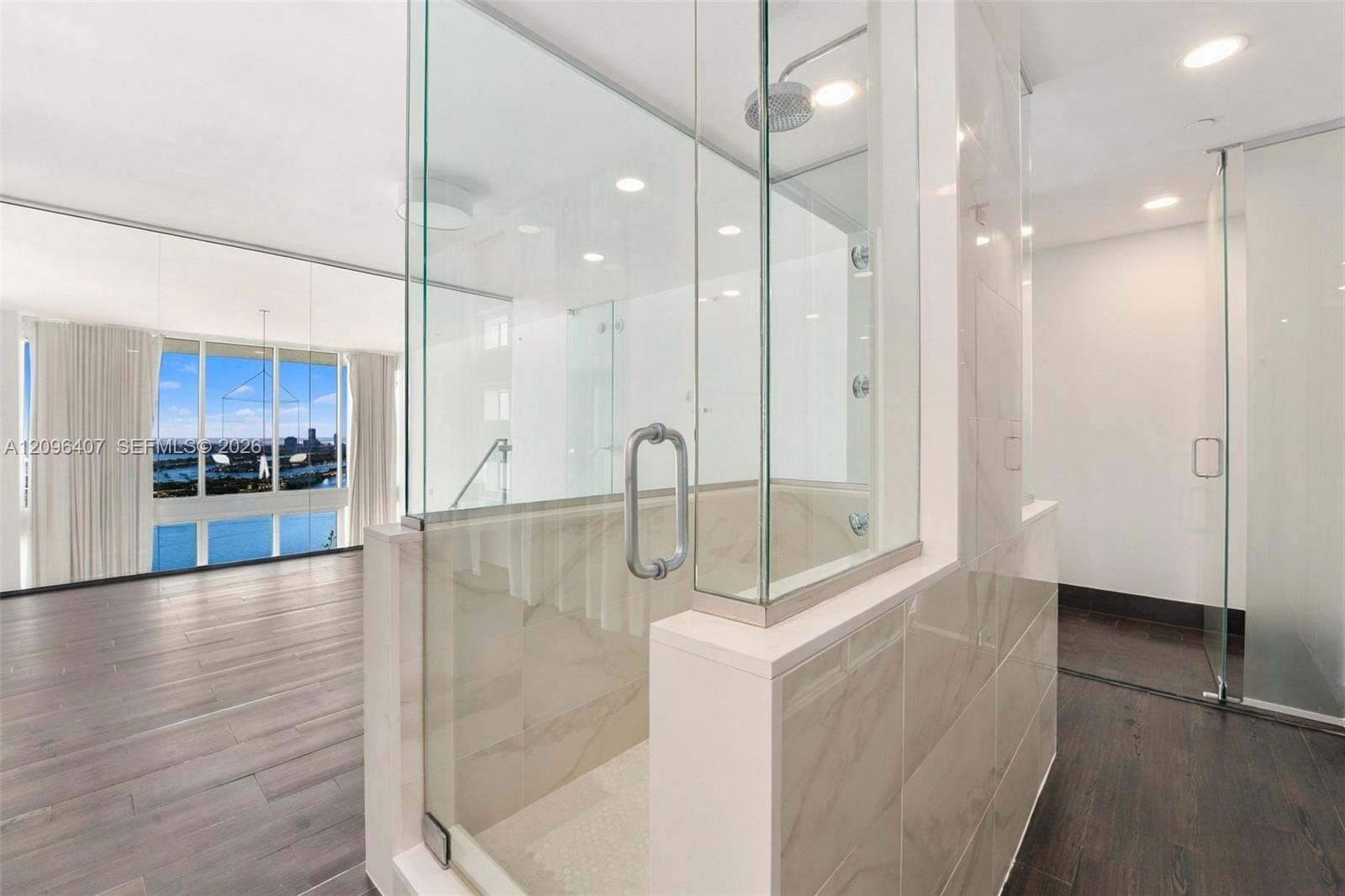 1040 Biscayne Boulevard 3704, Miami, FL 33132 photo 18