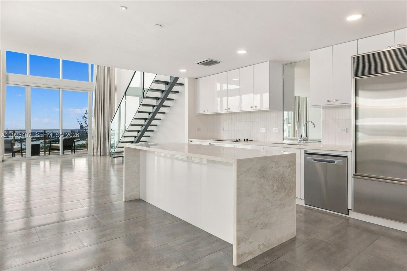 1040 Biscayne Boulevard 3704 — photo 6