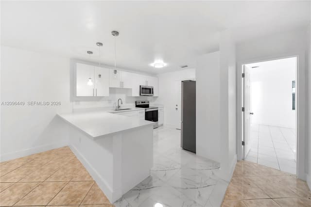 2461 NW 208th Street, Miami Gardens, FL 33056