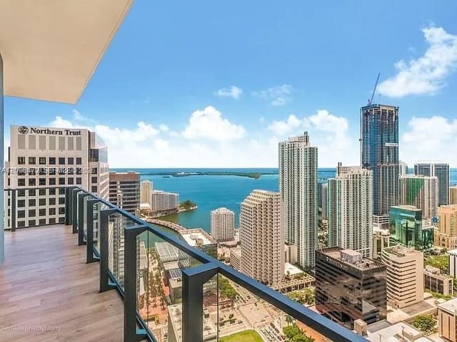 68 SE 6th Street 3901, Miami, FL 33131
