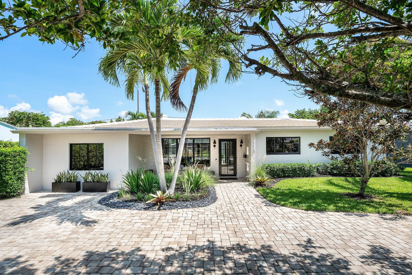 115 BONNIE BRIAR Lane, Delray Beach, FL 33444 photo 1