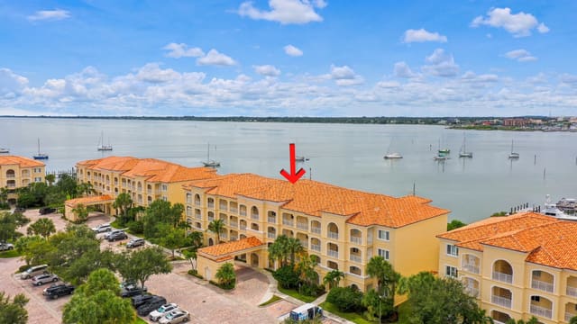 32 Harbour Isle Drive W 103, Fort Pierce, FL 34949